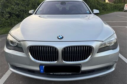 BMW 730