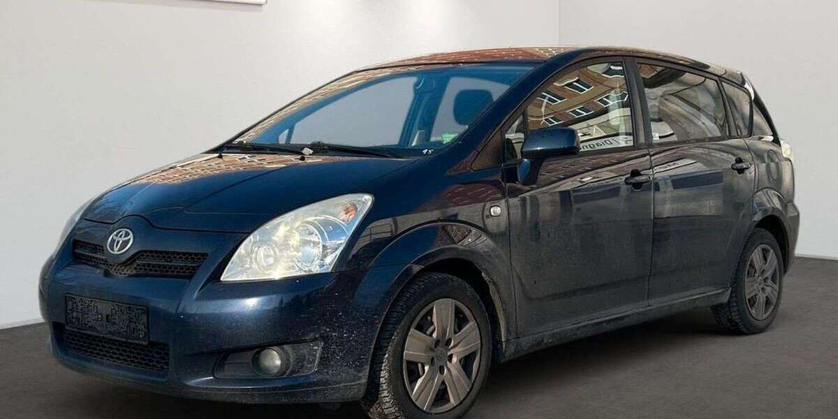 Toyota Corolla Verso 282.508 km 2.699 &euro; Berlin 12681