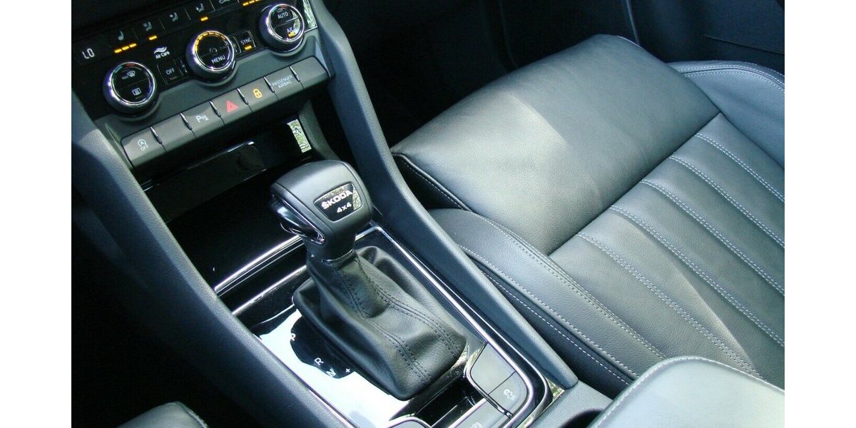 Skoda Karoq 2.0TDI Style 4x4 ACC Columbus Leder AHK 52.678 km 29.980 &euro; Falkensee 14612