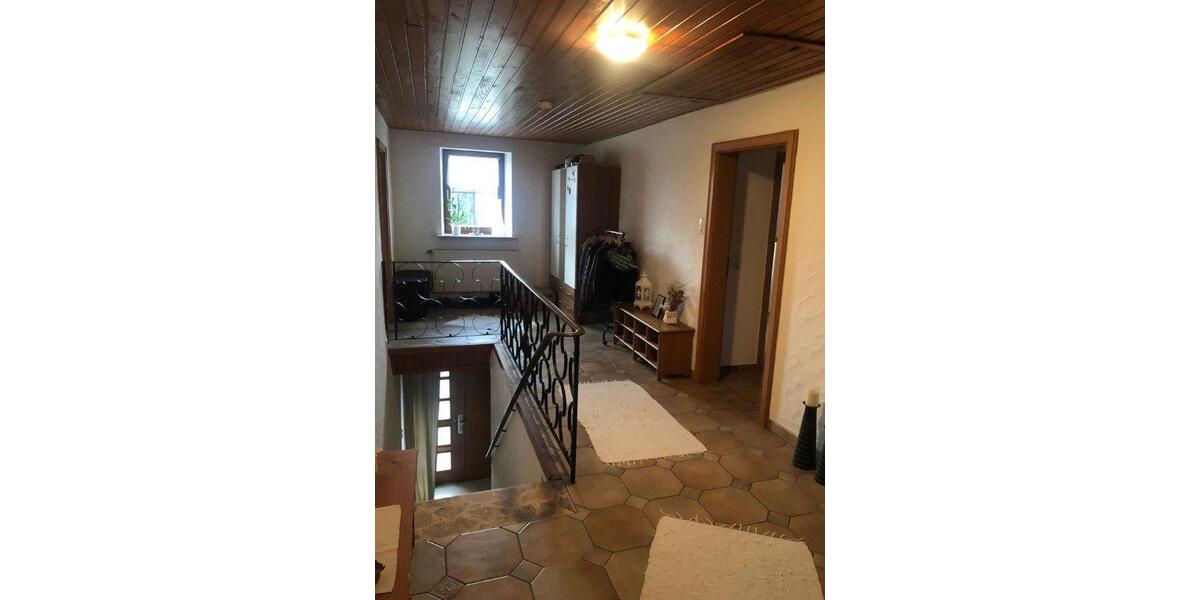 Etagenwohnung Kronach - 4 Zimmer, 98 m&sup2;, 650&euro; | Angebot:26343069