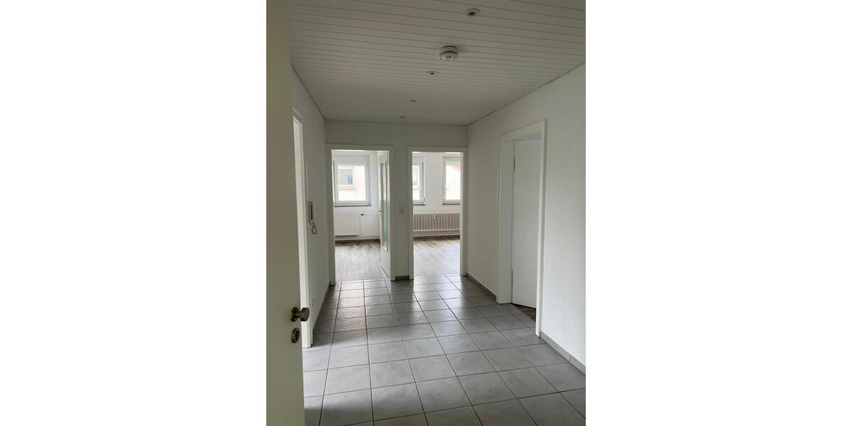 Dachgeschoßwohnung Heilbronn - 4 Zimmer, 90 m&sup2;, 1.090&euro; | Angebot:25987915