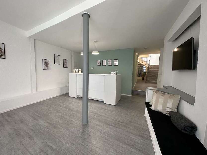 Büro in Esslingen am Neckar 1.450 € 104.67 m²