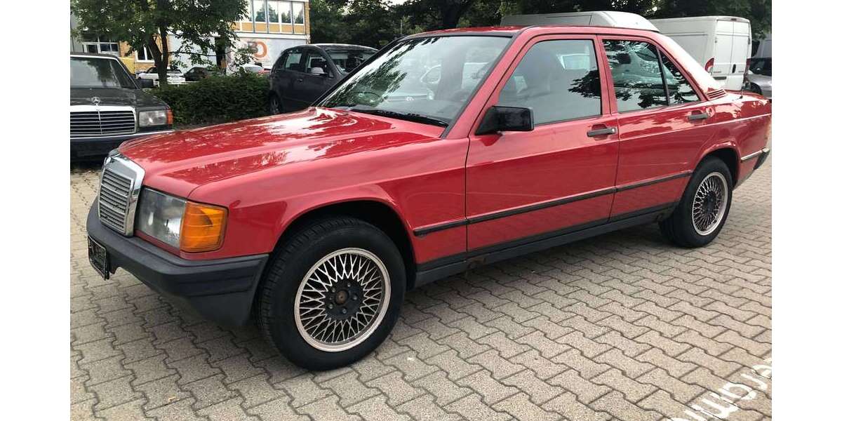 Mercedes-Benz 190 165.000 km 4.290 &euro; Ebersbach Fils 73061