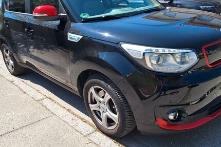 Kia Soul 63.055 km 9.500 &euro; München 81829