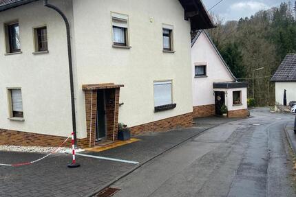 Haus Morsbach - 9 Zimmer, 180 m&sup2;, 130.000&euro; | Angebot:26803541