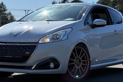 Peugeot 208 172.000 km 7.599 &euro; Wildau 15745