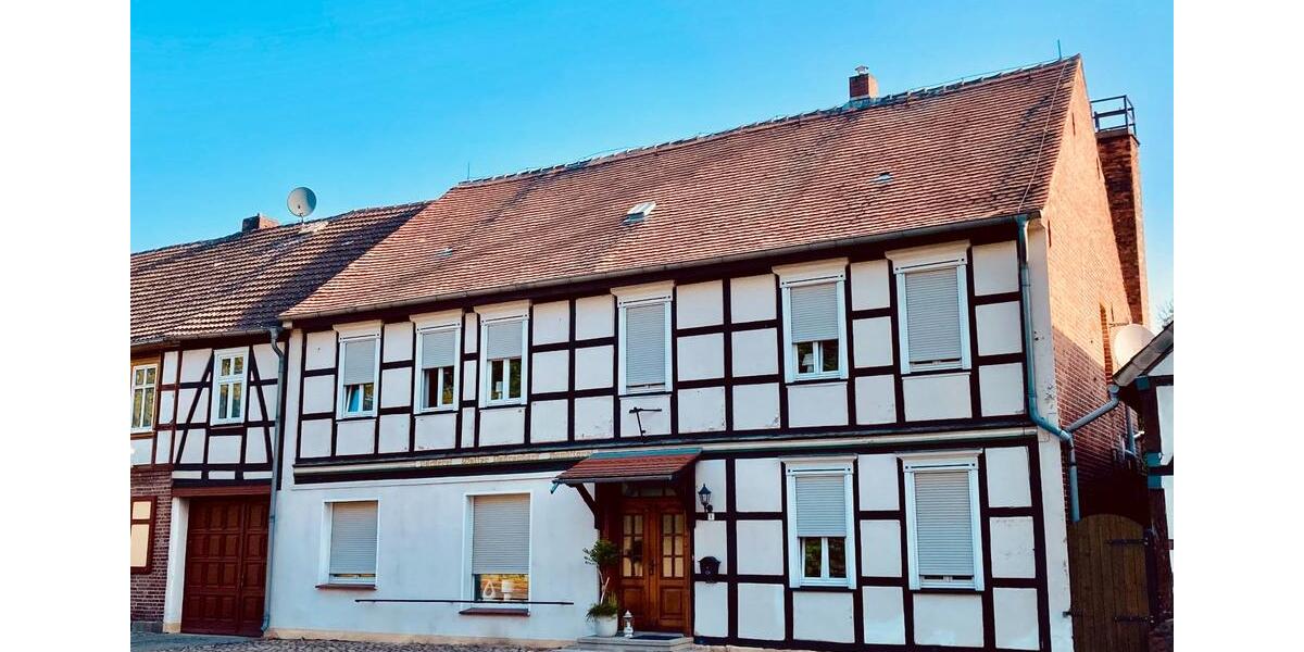 Einfamilienhaus Arendsee (Altmark) - 9 Zimmer, 260 m&sup2;, 150.000&euro; | Angebot:25259066