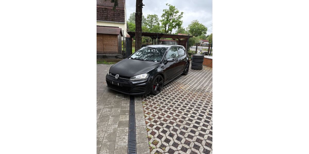 VW Golf 262.000 km 7.400 &euro; Zossen 15806