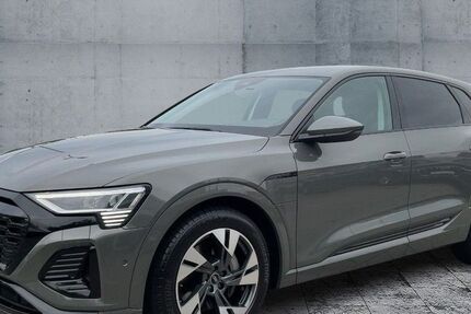 Audi Q8 e-tron 18.036 km 49.430 € Bayreuth 95448