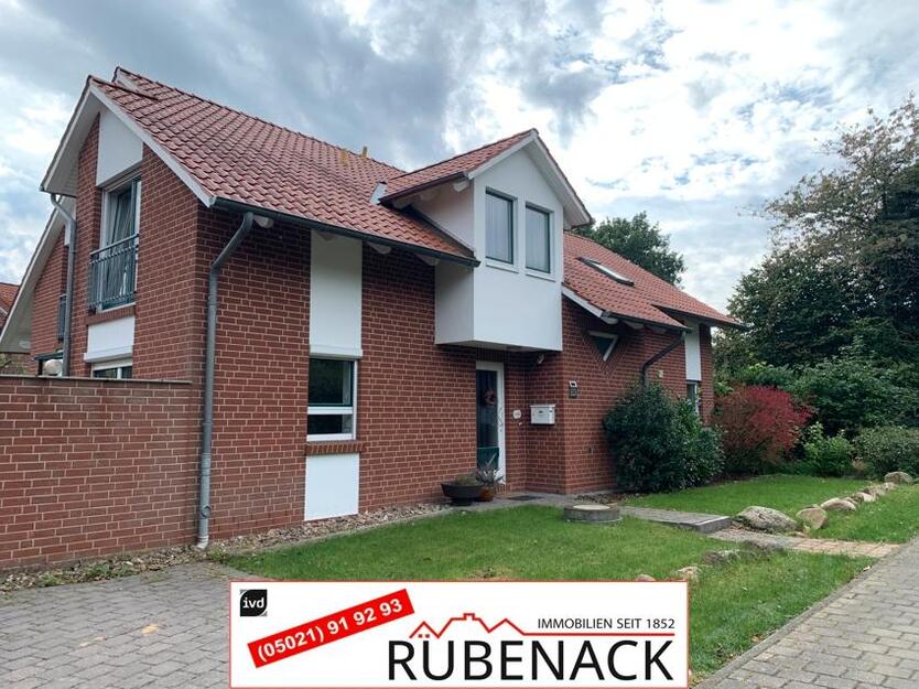Modernes Einfamilienhaus mit Wintergarten auf schönem Grundstück in Oyle