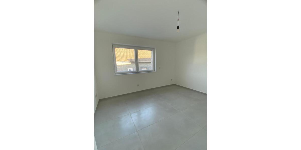 Etagenwohnung Burbach - 4 Zimmer, 100 m&sup2;, 1.100&euro; | Angebot:25048277