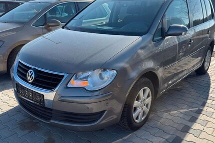 VW Touran 107.000 km 4.790 &euro; Buchschwabach bei Nürnberg 90574