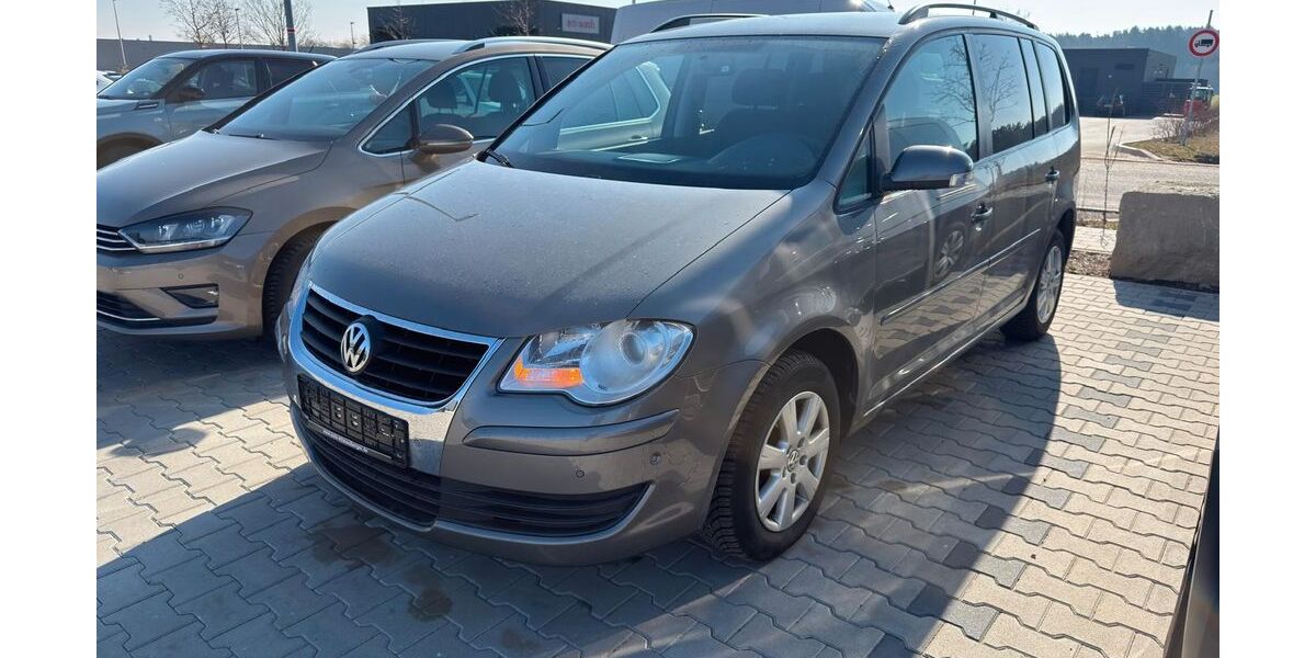VW Touran 107.000 km 4.790 &euro; Buchschwabach bei Nürnberg 90574