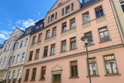 Charmante 3-Zimmer-Wohnung mit Balkon und Altbauflair!