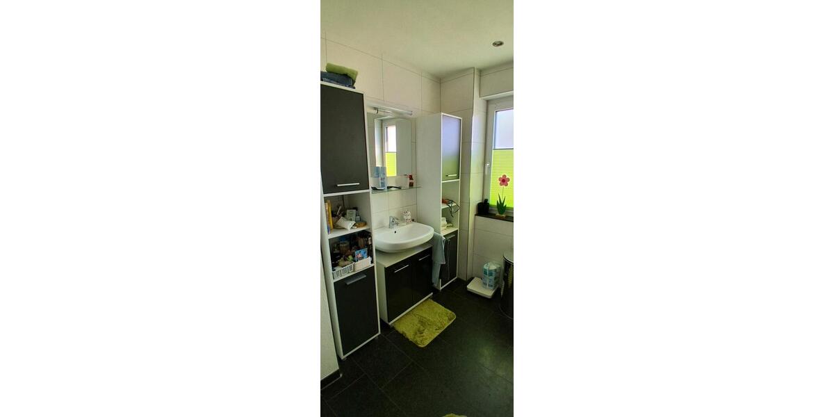 Erdgeschoßwohnung Berg bei Neumarkt in der Oberpfalz - 3.5 Zimmer, 94 m&sup2;, 1.050&euro; | Angebot:26374255