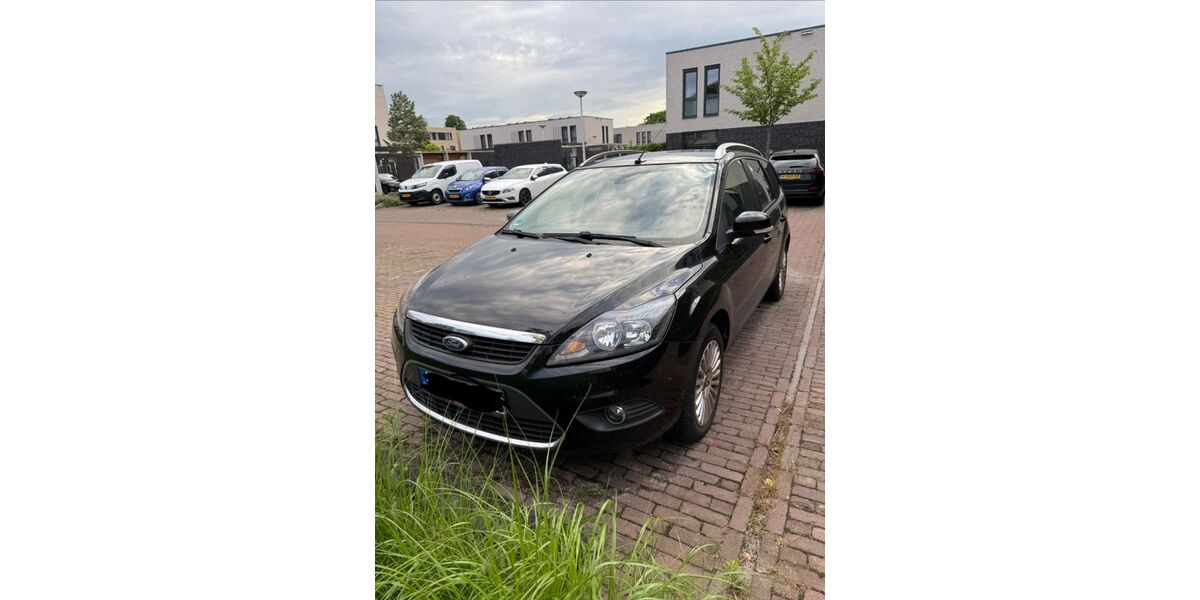 Ford Focus 163.895 km 3.499 &euro; Gronau (Westf.) 48599