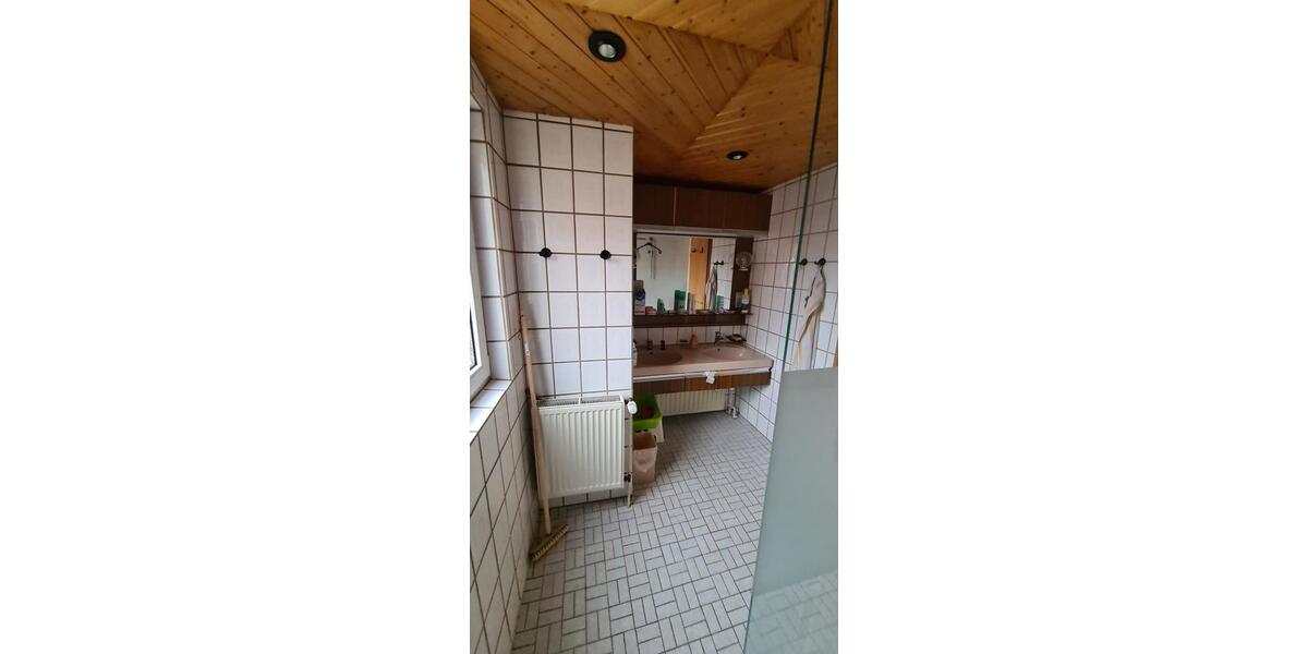 Mehrfamilienhaus, Wohnhaus Ebergötzen - 10 Zimmer, 235 m&sup2;, 195.000&euro; | Angebot:27191927