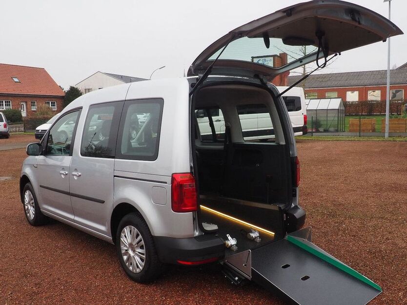 VW Caddy 42.235 km 31.590 € Südkirchen 59394