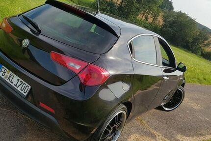 Alfa Romeo Giulietta 118.000 km 4.625 &euro; Nidda 63667