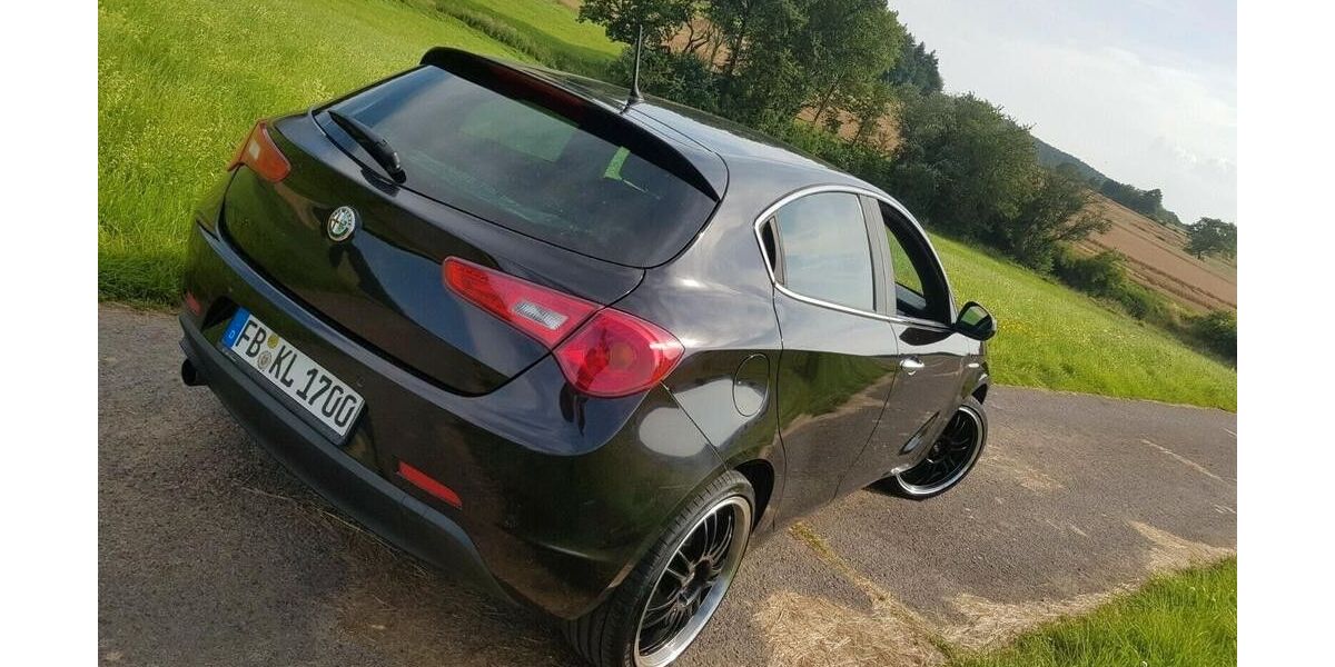 Alfa Romeo Giulietta 118.000 km 4.625 &euro; Nidda 63667