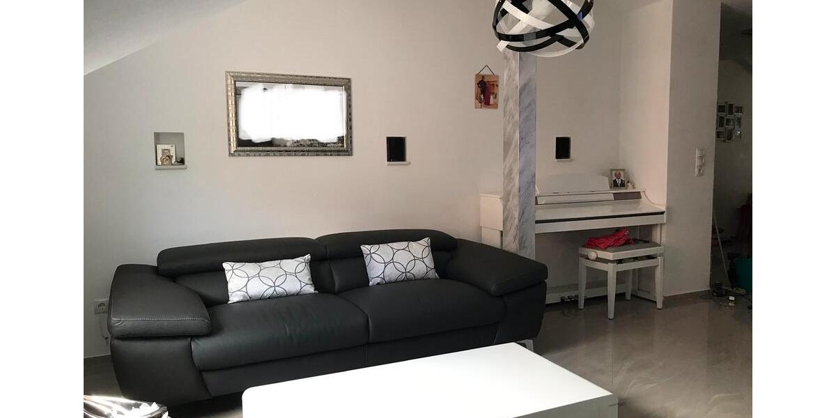 Dachgeschoßwohnung Ludwigshafen am Rhein Ludwigshafen-Hemshof - 3 Zimmer, 95 m&sup2;, 1.140&euro; | Angebot:25994780