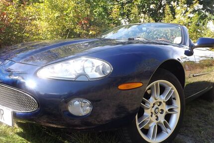 Jaguar XK8 136.000 km 17.500 € Mettmann 40822