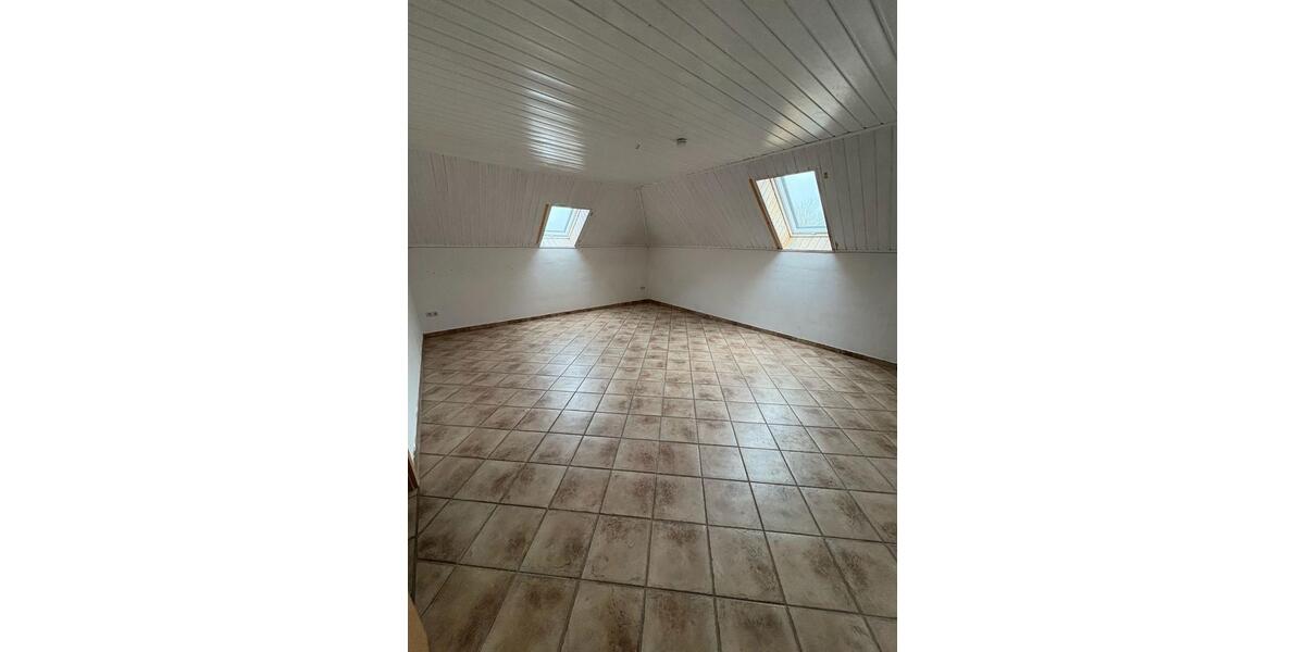 Einfamilienhaus Bad Salzungen - 8 Zimmer, 186 m&sup2;, 299.000&euro; | Angebot:25806627