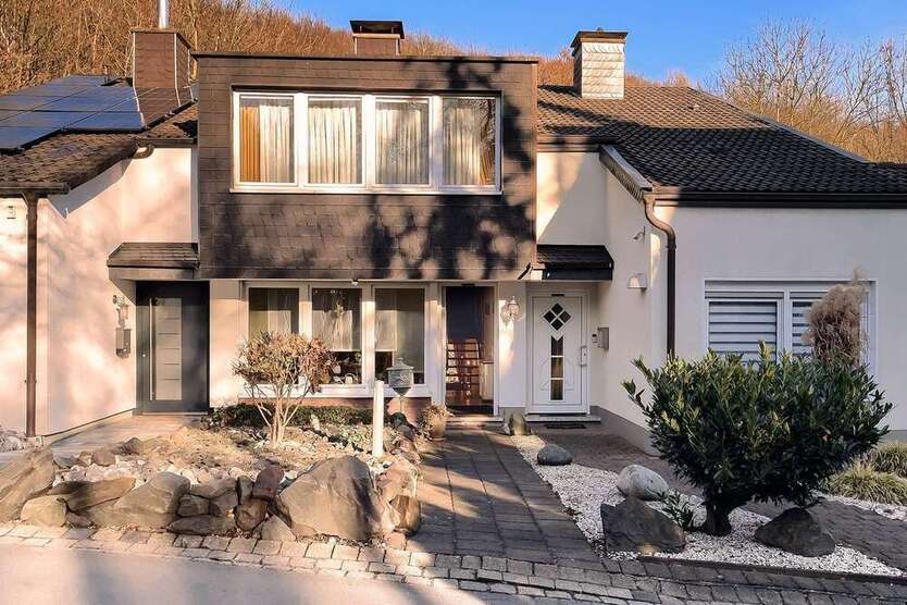 Haus zum Kaufen in Hagen 299.000 € 126.59 m²