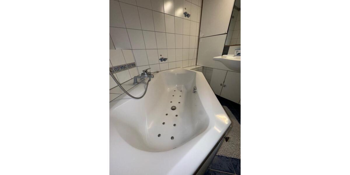 Etagenwohnung Wiesbaden Mainz-Amöneburg - 4 Zimmer, 110 m&sup2;, 1.700&euro; | Angebot:25950870