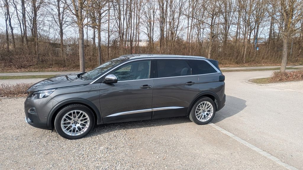 Peugeot 5008 119.000 km 22.999 &euro; Neufahrn bei Freising 85375