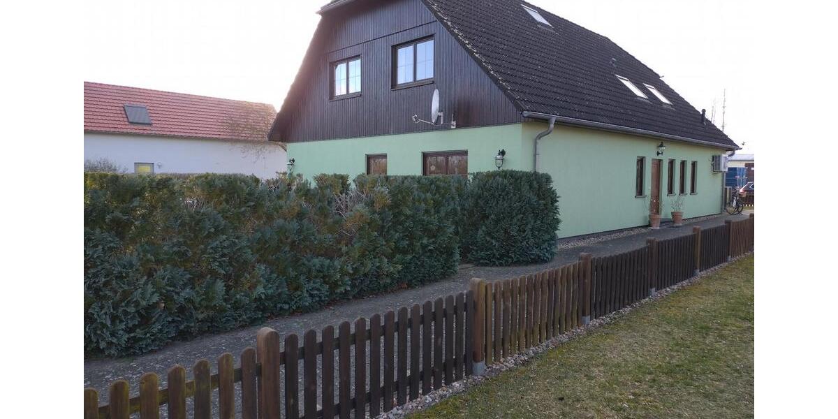 Dachgeschoßwohnung Lindow (Mark) - 3 Zimmer, 90 m&sup2;, 1.100&euro; | Angebot:25960868