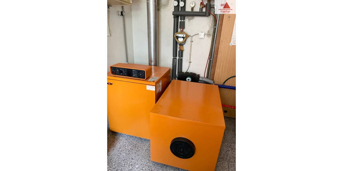 Doppelhaushälfte Ehrenfriedersdorf - 8 Zimmer, 188 m&sup2;, 60.000&euro; | Angebot:25986319