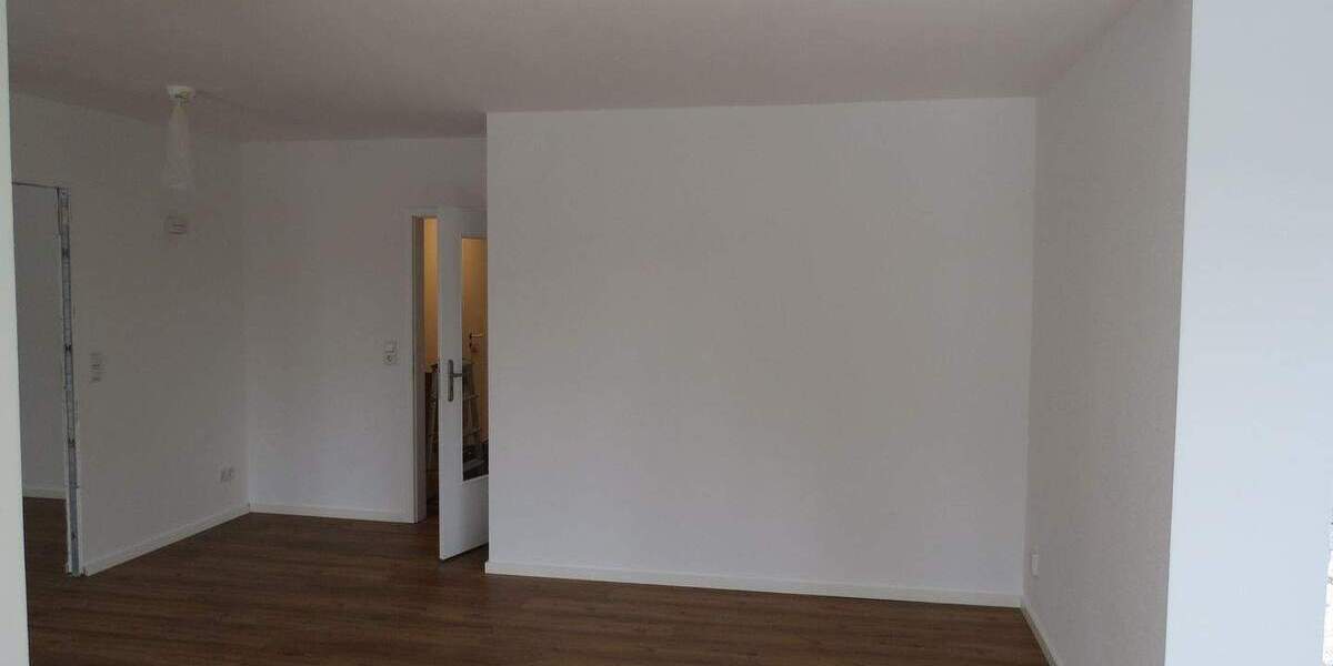 Etagenwohnung Falkensee - 2 Zimmer, 82 m&sup2;, 1.150&euro; | Angebot:24906141