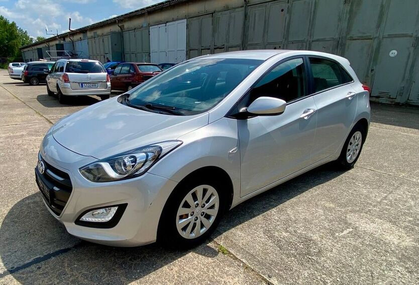 i30