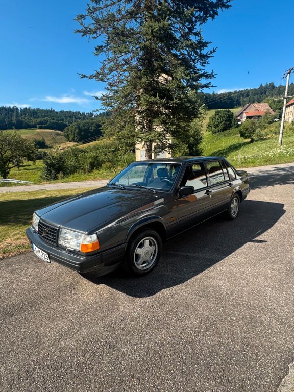 944