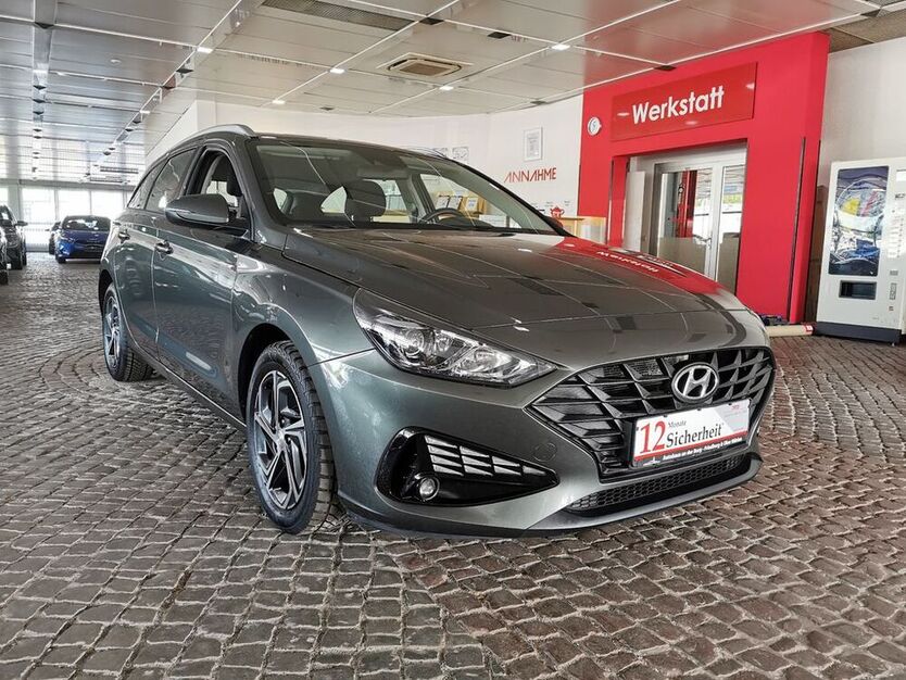 i30