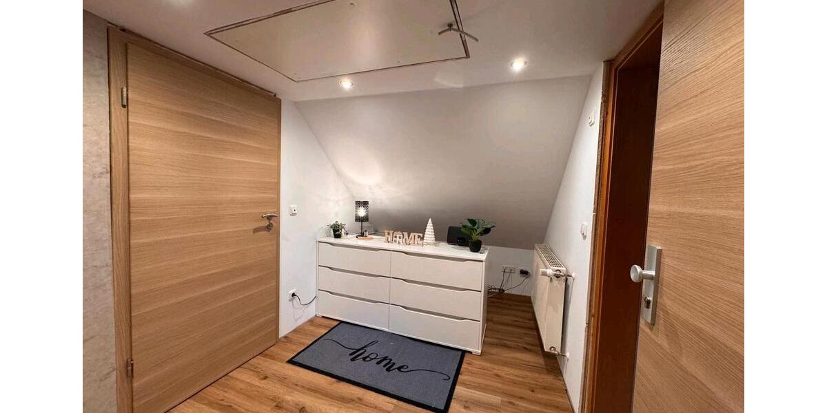 Dachgeschoßwohnung Lauterbach (Hessen) - 2 Zimmer, 60 m&sup2;, 520&euro; | Angebot:26321001