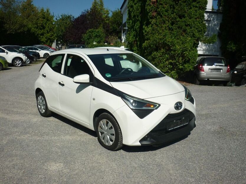 Aygo (X)