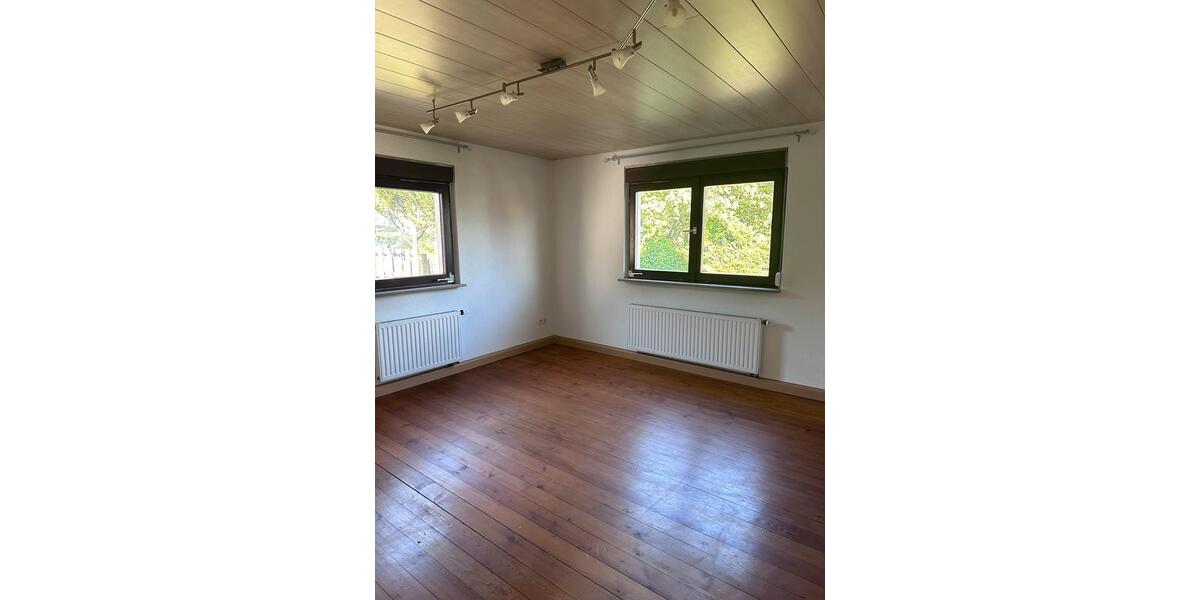 Etagenwohnung Remseck am Neckar - 5 Zimmer, 96 m&sup2;, 1.400&euro; | Angebot:26228292
