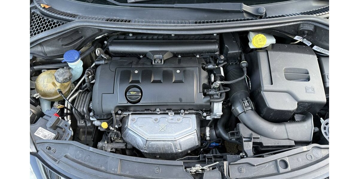 Peugeot 207CC 150.000 km 1.750 &euro; Schorndorf 73614