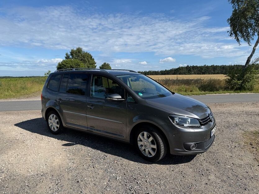 VW Touran 95.300 km 11.500 € Fintel 27389