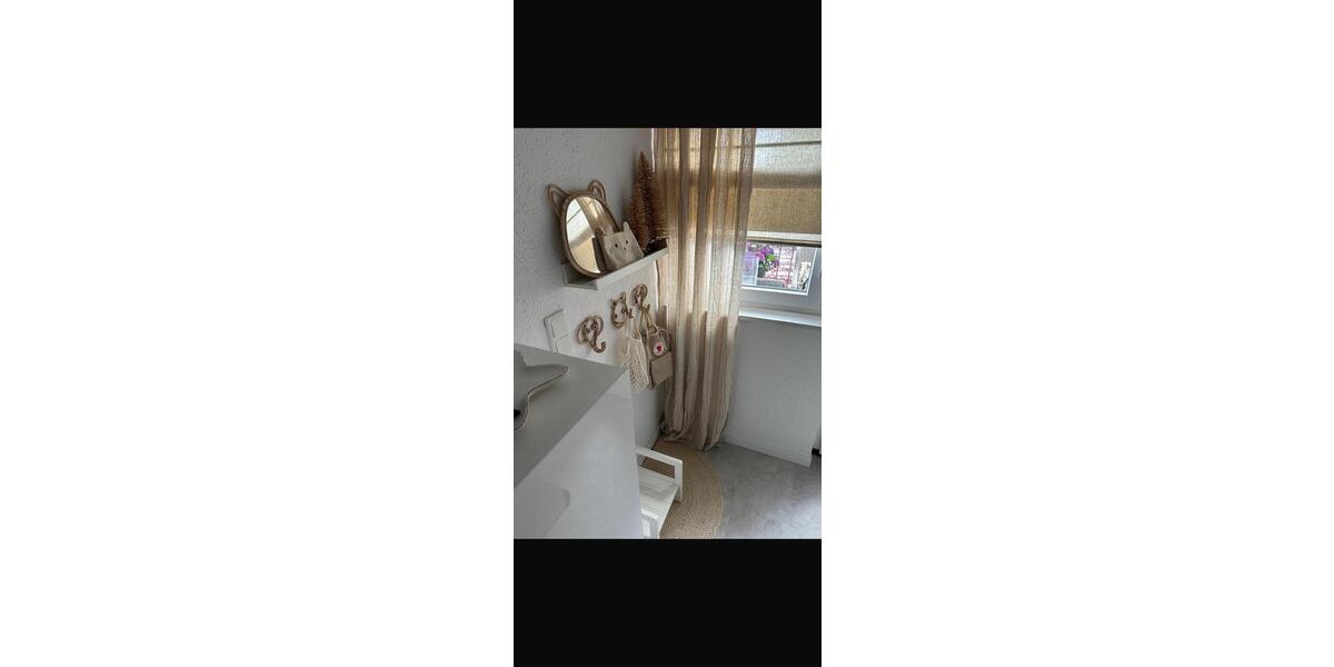 Dachgeschoßwohnung Überlingen - 3.5 Zimmer, 100 m&sup2;, 1.250&euro; | Angebot:25408322