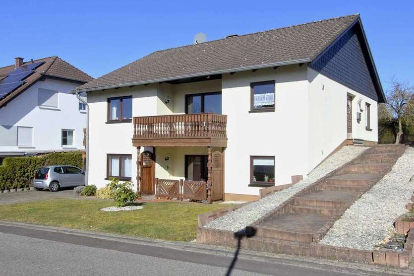 Haus zum Kaufen in Büchenbeuren 299.000 € 172.5 m²