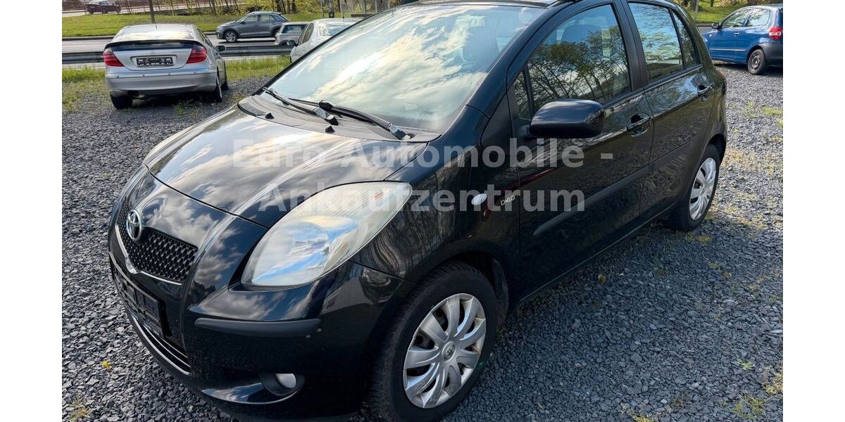 Toyota Yaris 273.200 km 1.990 &euro; Kirchen 57548
