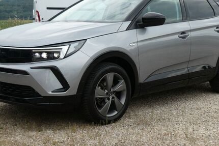Opel Grandland (X) 39.950 km 24.850 € Oberviechtach 92526