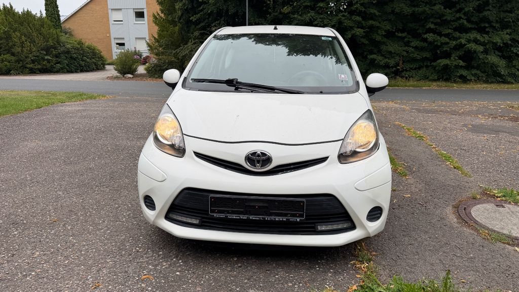 Toyota Aygo (X) 140.300 km 2.499 &euro; Rotenburg Wümme 27356