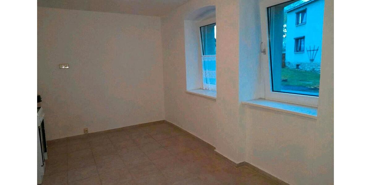 Reihenhaus Allstedt - 7 Zimmer, 140 m&sup2;, 67.000&euro; | Angebot:26521044