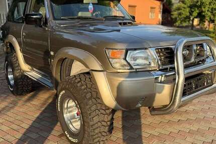 Nissan Patrol 240.000 km 19.990 € Leipzig 04289