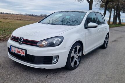 VW Golf 209.000 km 4.900 &euro; GELTENDORF 82269