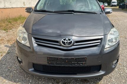 Toyota Auris 149.470 km 4.100 &euro; Augsburg 86167